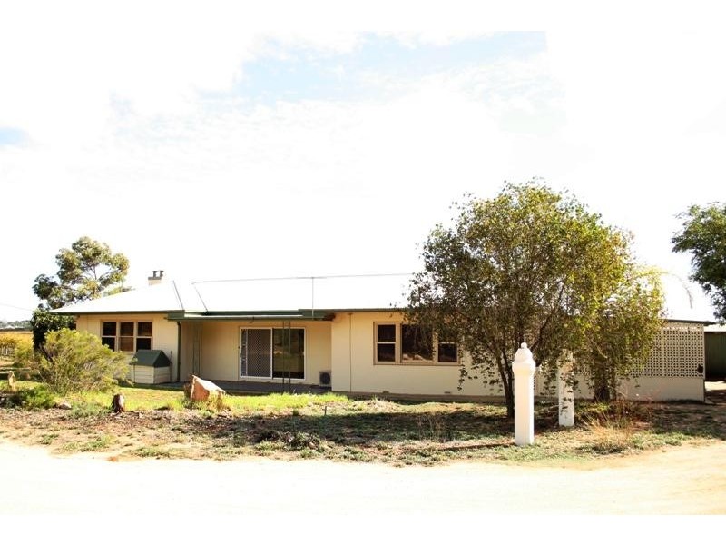 101 Gordon Road, Loxton North SA 5333