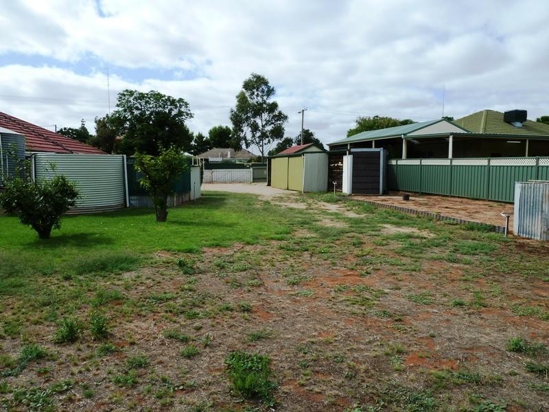 18 Tobruk Terrace, Loxton SA 5333