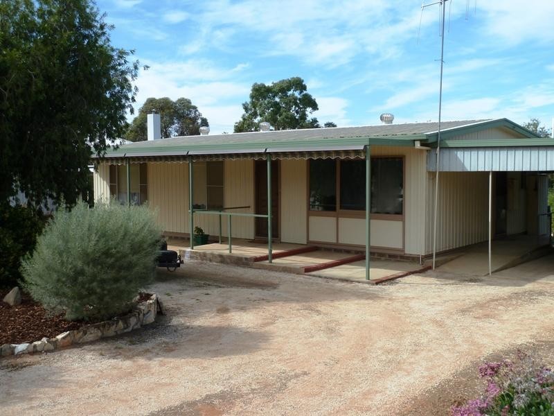 27 Second Street, Loxton SA 5333