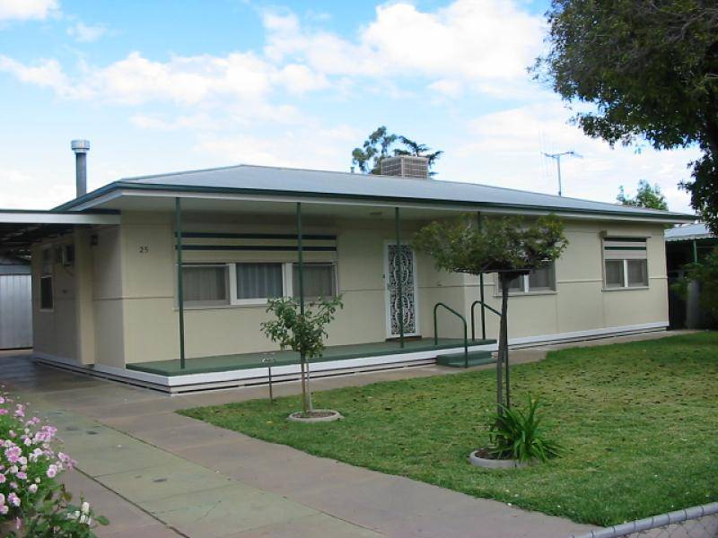 25 WATTLE STREET, Renmark SA 5341