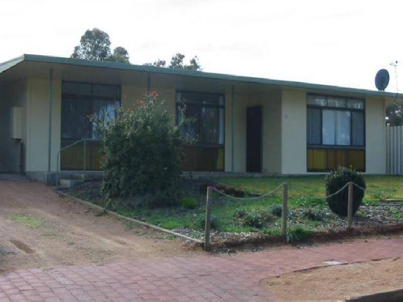 37 HUGHES AVENUE, Paringa SA 5340