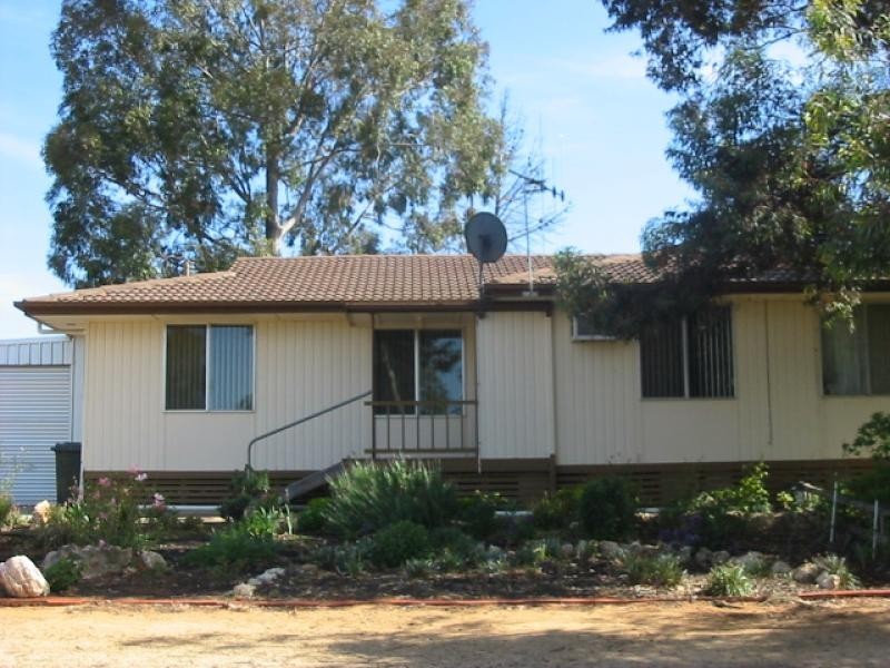 32 JONES STREET, Berri SA 5343