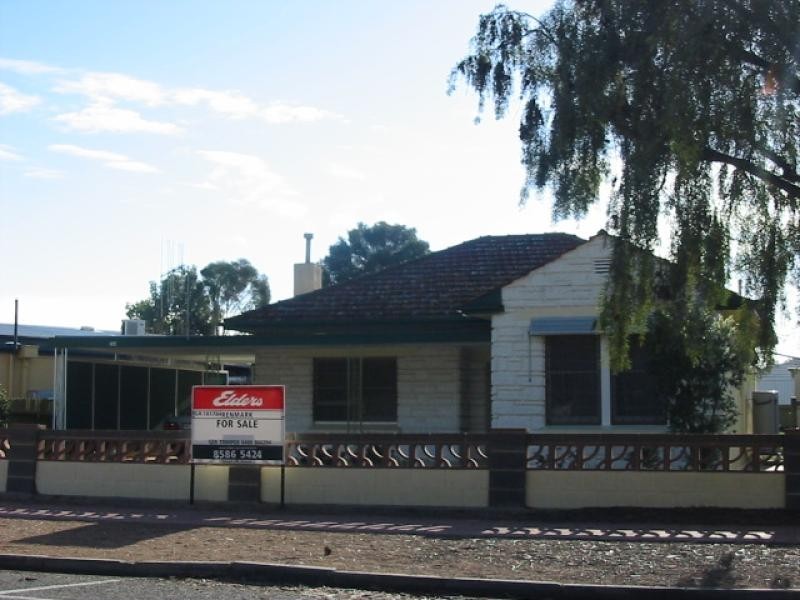 194 EIGHTEENTH STREET, Renmark SA 5341