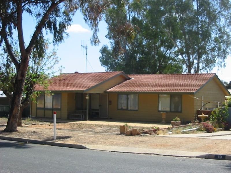 12 Bahnisch Avenue, Berri SA 5343