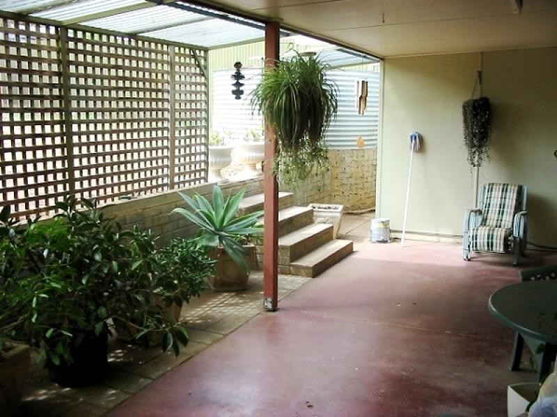 9 Railway Terrace, Paringa SA 5340