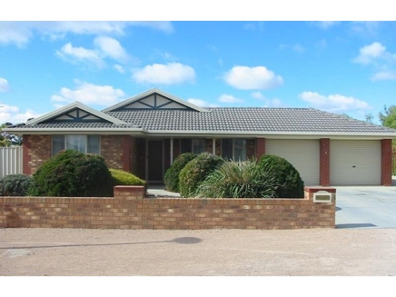 2 Flinders Street, Renmark SA 5341