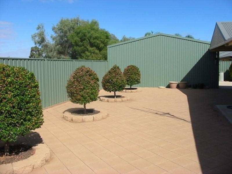 2 Flinders Street, Renmark SA 5341
