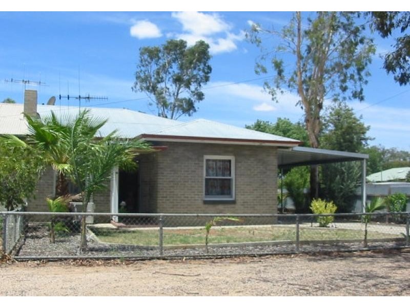 13 Hopkins Street, Renmark SA 5341