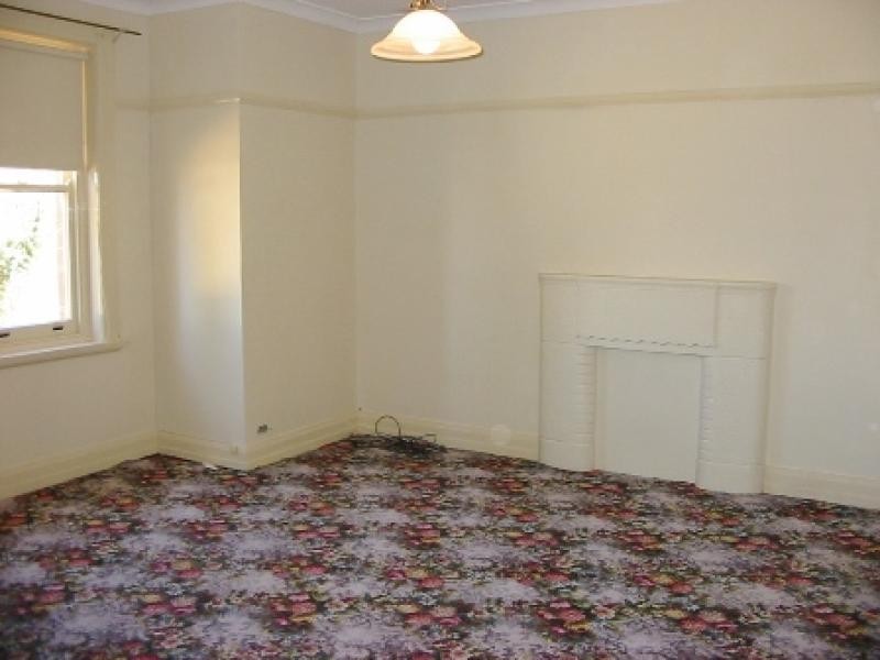 6 Thirteenth Street, Renmark SA 5341