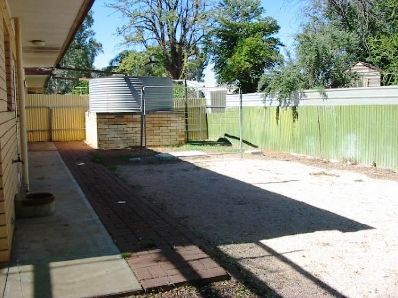 Unit 2/76 Nineteenth Street, Renmark SA 5341