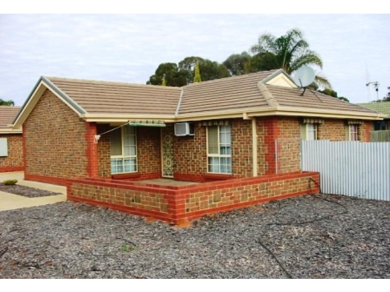 Unit 2/68 Cowra Street, Renmark SA 5341