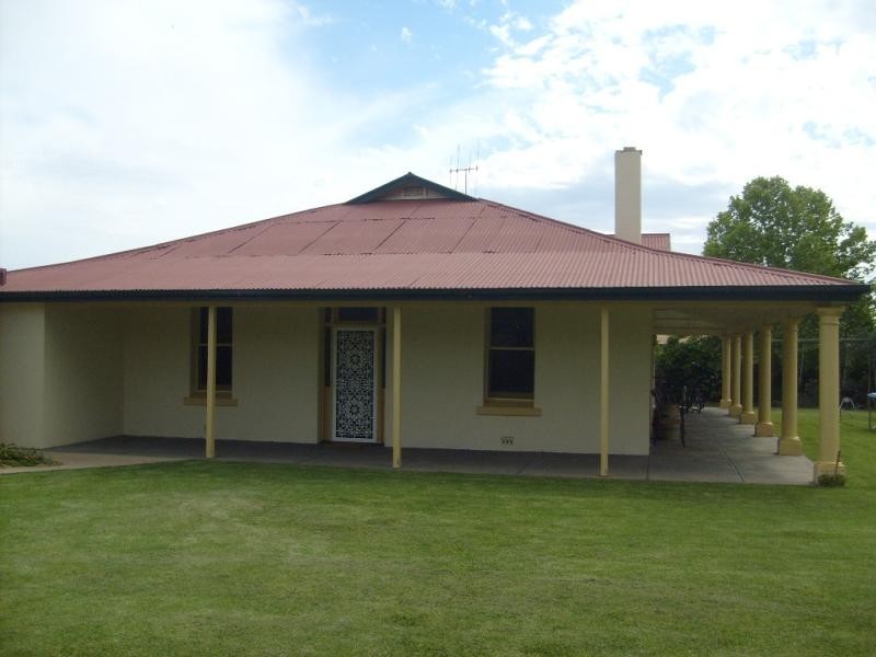 Section 1976 Curren Rd, Berri SA 5343