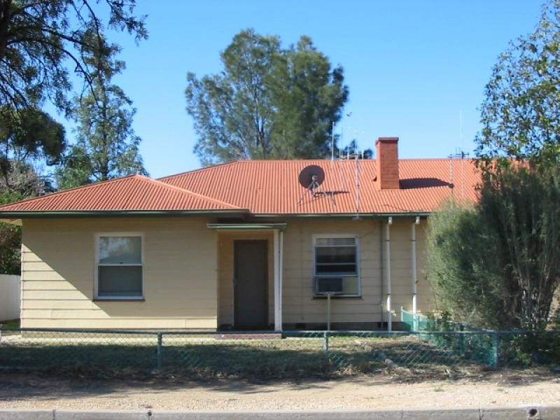 12 Ruston Street, Renmark SA 5341