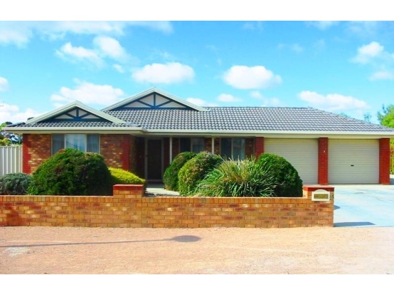 2 Flinders Street, Renmark SA 5341