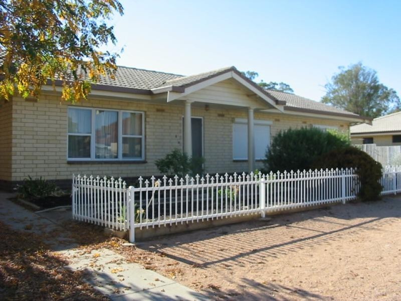 4 Twelfth Street, Renmark SA 5341