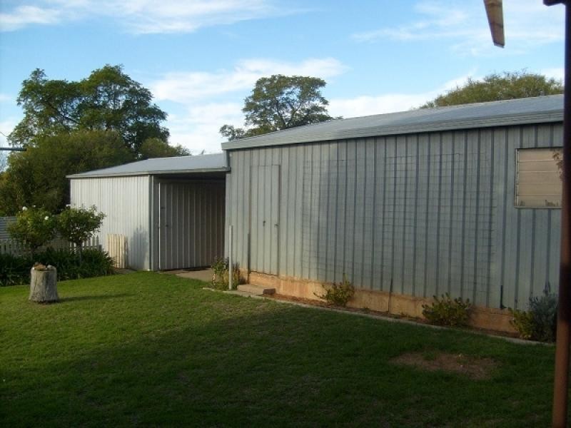 16 Dennis Street, Berri SA 5343