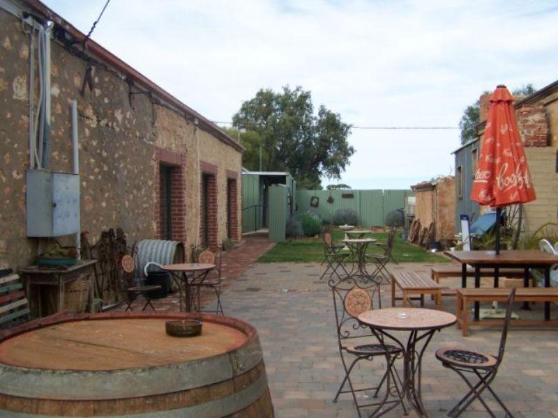 1 North Terrace, Mount Mary SA 5374