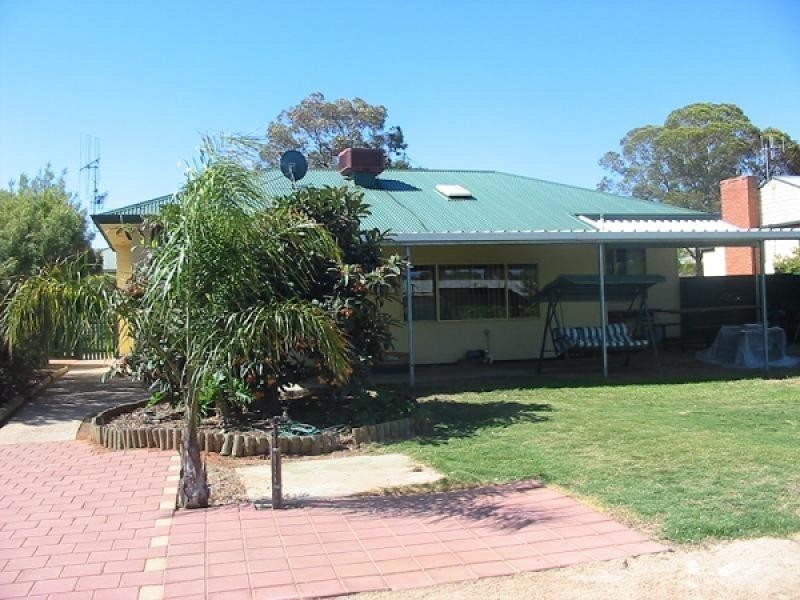 15 Dickerson Street, Barmera SA 5345