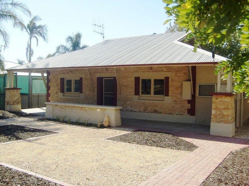 30 Laffer Street, Barmera SA 5345