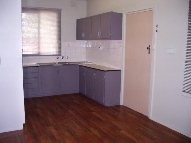 27 TONKIN AVENUE, Barmera SA 5345