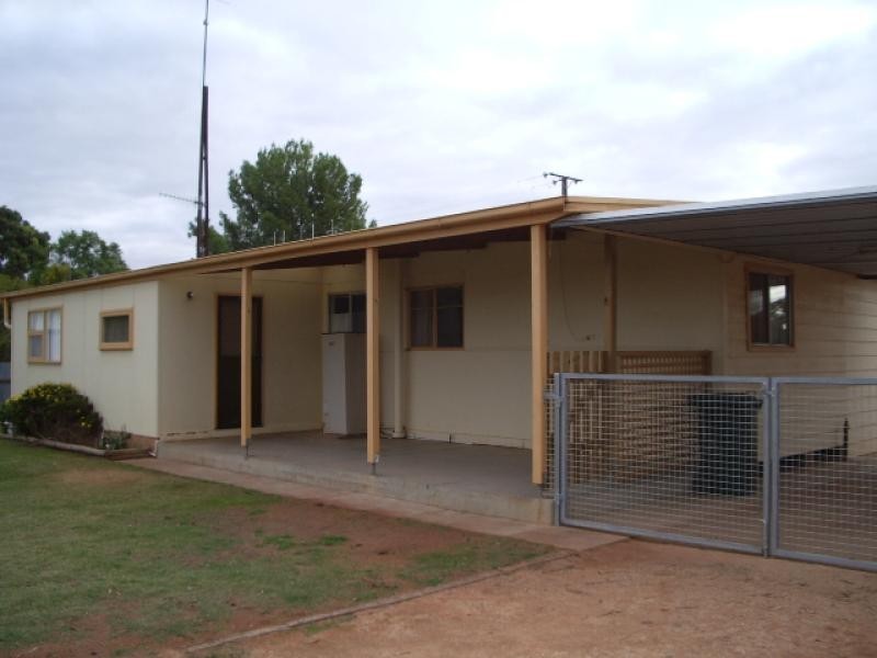 15, MAPLE STREET, Barmera SA 5345