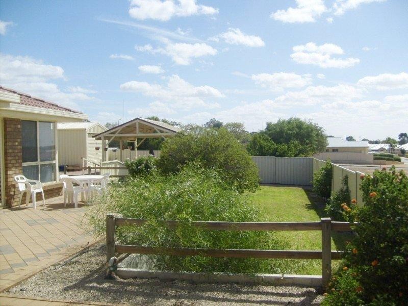 24 McLean Street, Berri SA 5343