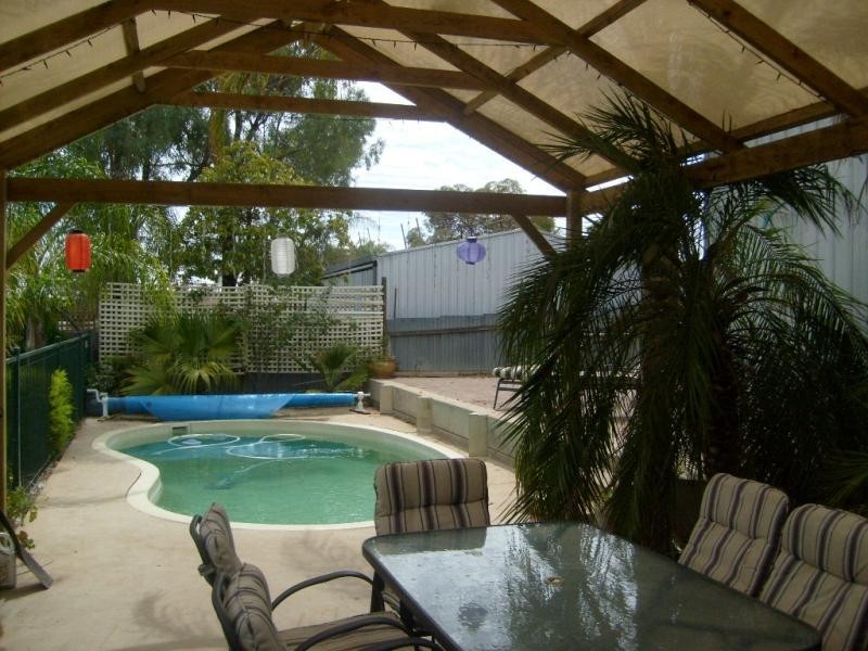 11 Hague Street, Barmera SA 5345