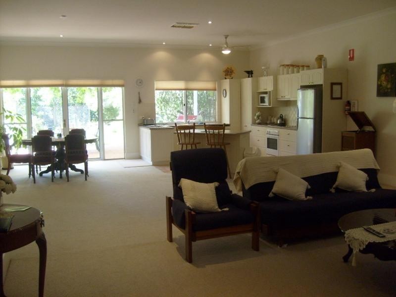 33 Lake Avenue, Barmera SA 5345