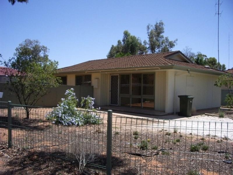 2 Smith Drive, Waikerie SA 5330