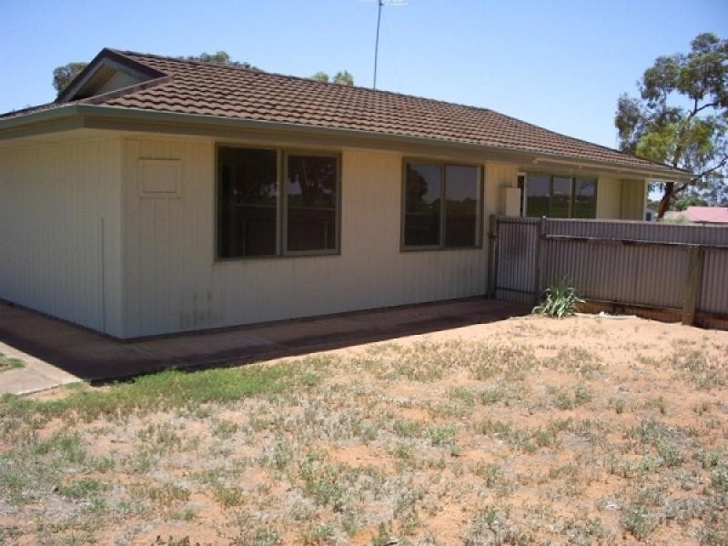 2 Smith Drive, Waikerie SA 5330