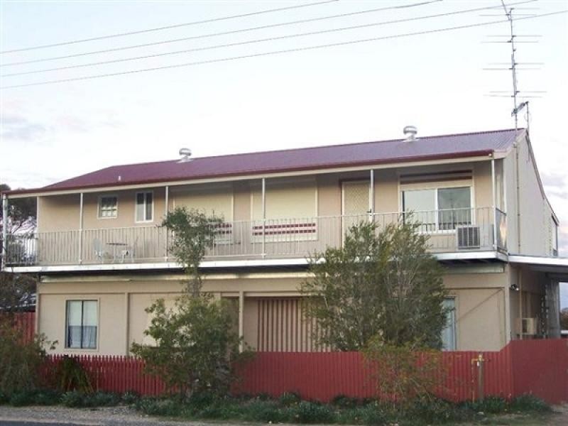 26 Meade Street, Blanchetown SA 5357