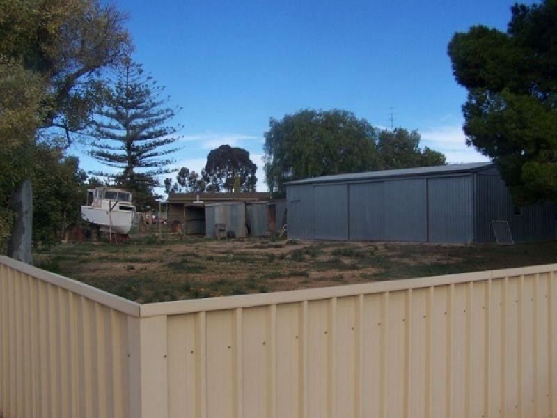 12 Fifth Street, Morgan SA 5320