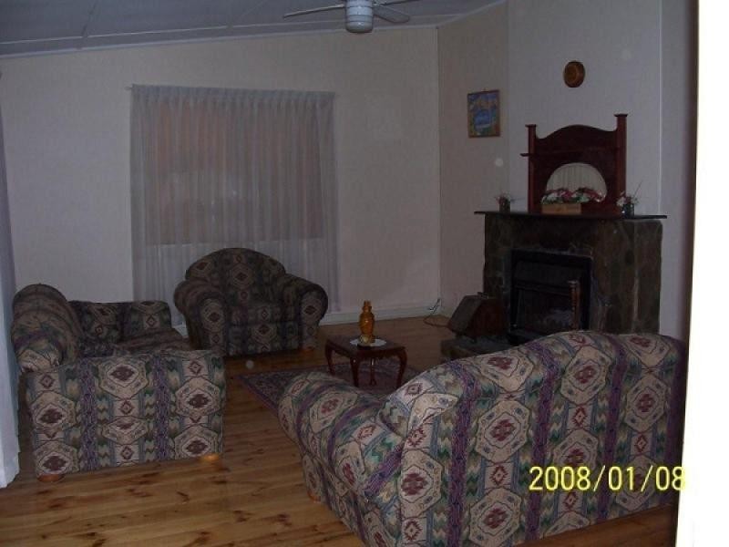 2 – 4 Smith Street, Cadell SA 5321