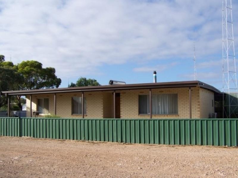 2 Eleventh Street, Morgan SA 5320