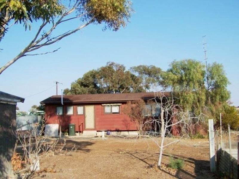 8 Halsey Street, Blanchetown SA 5357