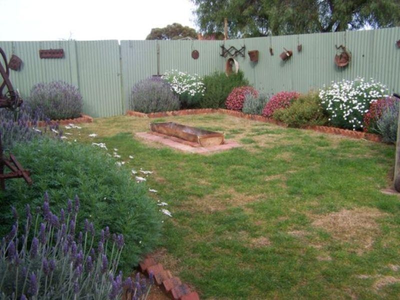 1 North Terrace, Mount Mary SA 5374