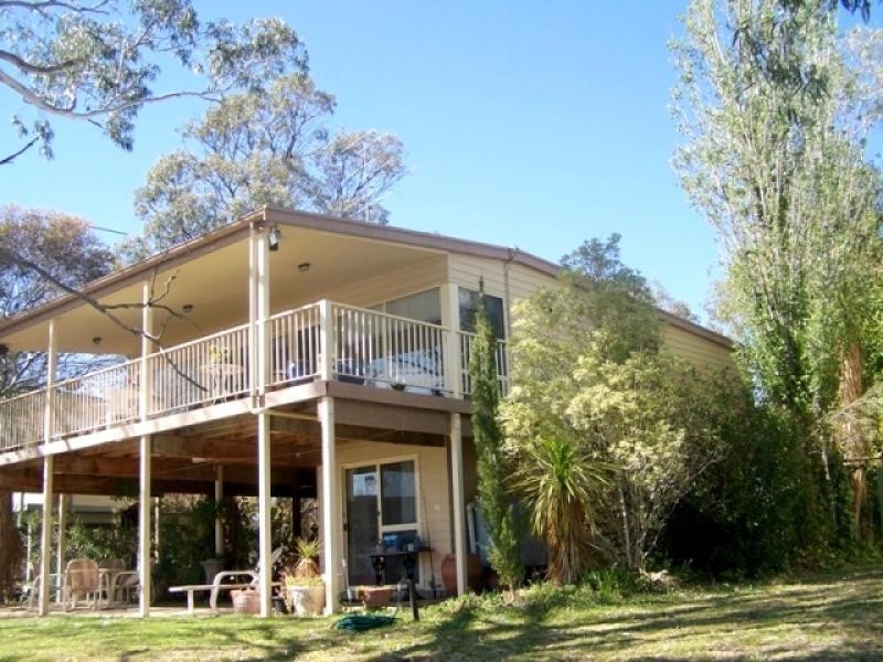 18 Page Drive, Blanchetown SA 5357