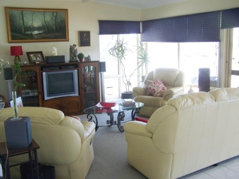 18 Page Drive, Blanchetown SA 5357