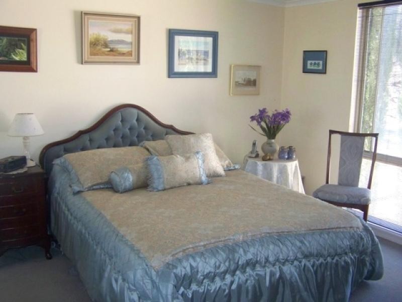 18 Page Drive, Blanchetown SA 5357