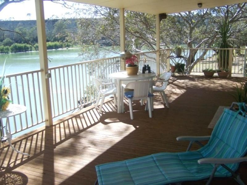 18 Page Drive, Blanchetown SA 5357