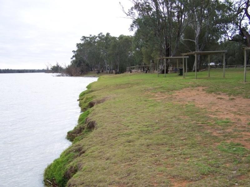 Lot 22 Paisley Holiday Estate, Blanchetown SA 5357