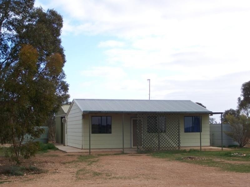 Section 76 Cemetery Road, Morgan SA 5320