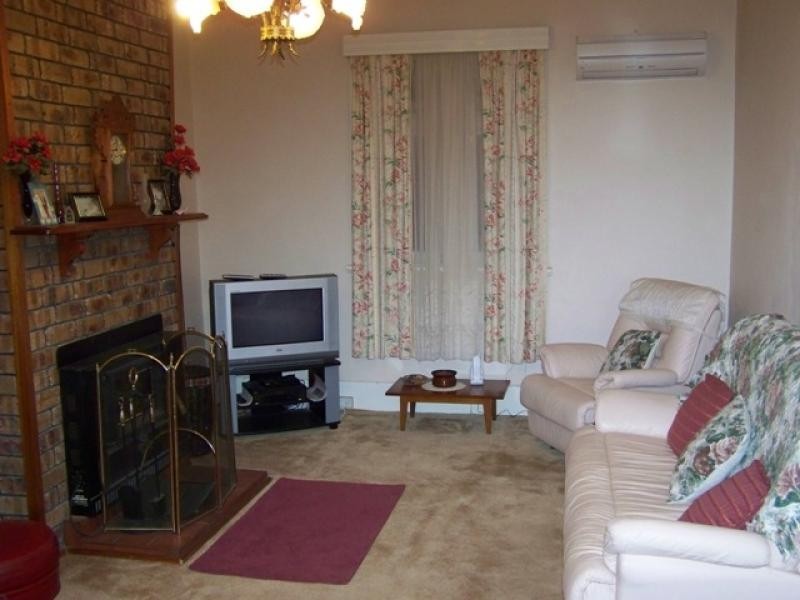 6 Tenth Street, Morgan SA 5320