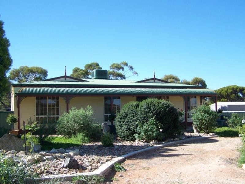 8 Federal Street, Morgan SA 5320