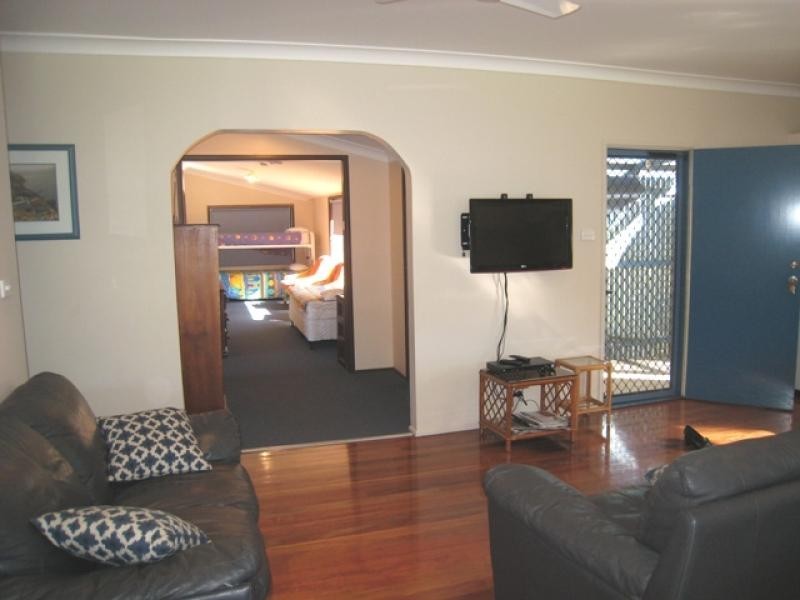 17 Straight St, Hat Head NSW 2440