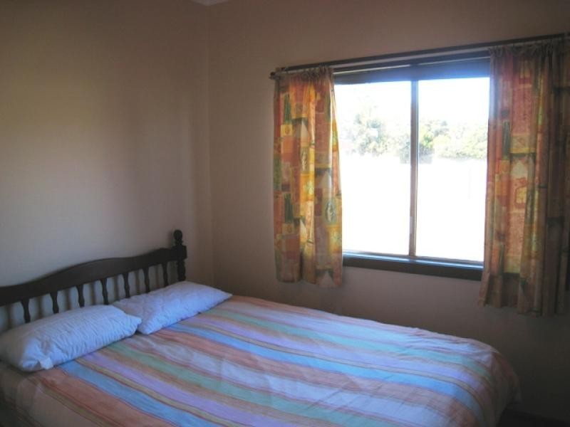 17 Straight St, Hat Head NSW 2440