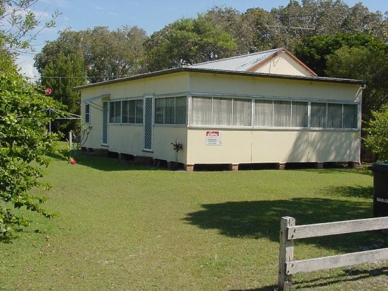 54 Bay Street, Hat Head NSW 2440
