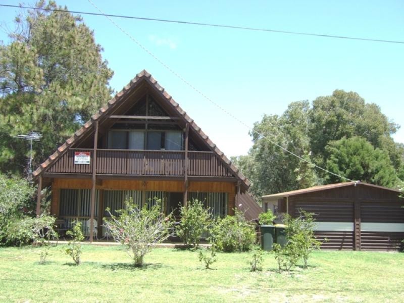 32 Hutcheson Street, Hat Head NSW 2440