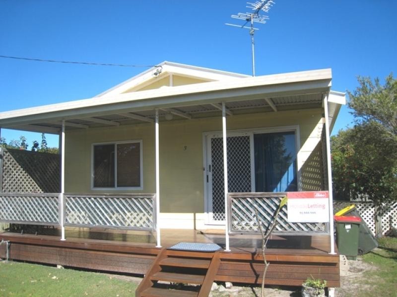 3 Oak St, Hat Head NSW 2440