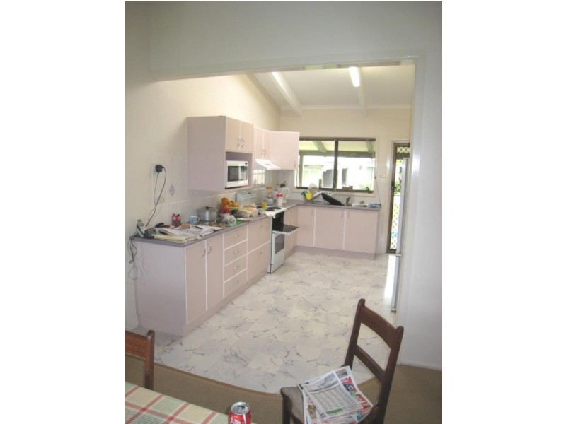 18 Straight Street, Hat Head NSW 2440